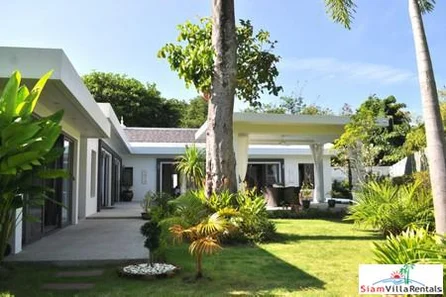 Gorgeous Four Bedroom Holiday Pool Villa in Rawai