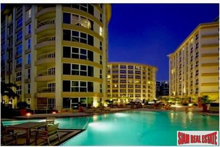 1BR Luxury Resort Condominium in The Center of Pattaya for Long Term Rent