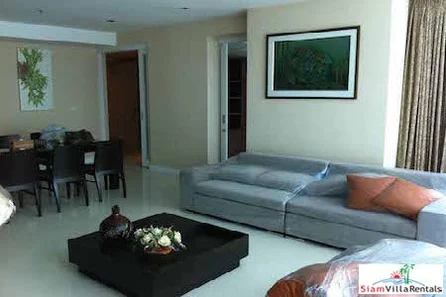 Athenee Residence | Very Large Luxury Three Bedroom Condo for Rent at Rajdamri BTS. 