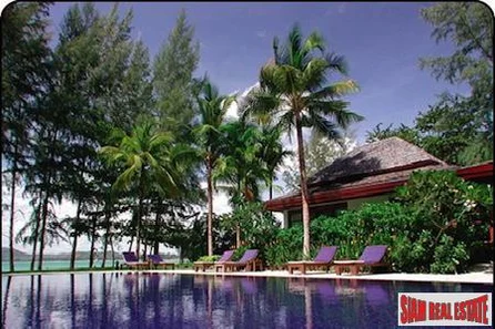 Villa Baan Chai Naam | Ocean Front Pool Villa Living at Bang Tao Beach, Phuket
