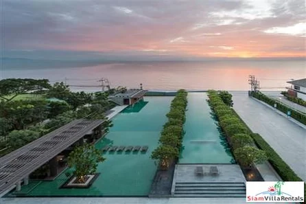 Super Luxury Absolute Beachfron  1 Bedroom Condominium in Pattaya