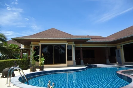 Beautiful Villa with Small Bungalow Resort in Khao Lak