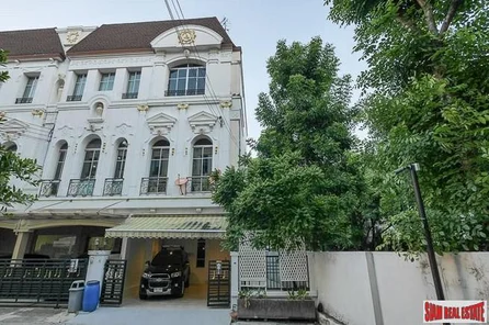 Baan Klang Krung Grande Vienna Rama 3 | Spacious and Modern Three Bedroom, Three Level Townhouse for Rent in Bang Phongphang, Bangkok