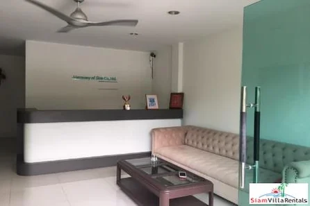 Three Storey Home Office for Rent in Lat Phrao