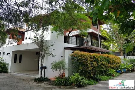 Patsara Garden Thonglor 20 | Luxurious and Spacious Three Storey House with Private Pool 