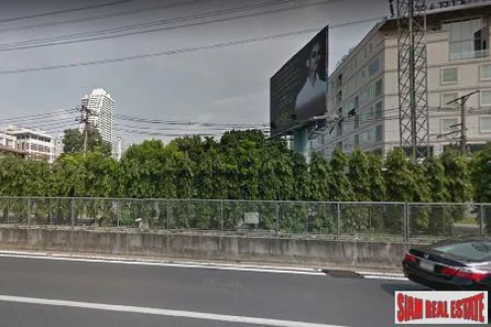 Residenial or Commerical Land Plot with Road Frontage at Sukhumvit Soi 2