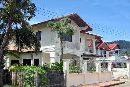 Chuan Chuan Lagoon Village | Four Bedroom House for Rent in Koh Kaew
