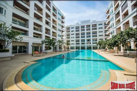 Perfect Big 1 Bed 62 sq.m. with 3 balconies Condo for Sale - Prime Location on Thepprasit Road 