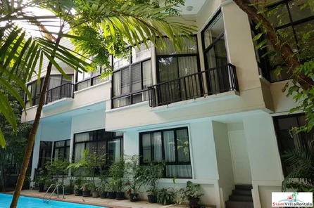 Veranda Ville Sukhumvit 38 | Private Four Bedroom Pet Friendly Duplex with Tropical Pool Views in Thong lor