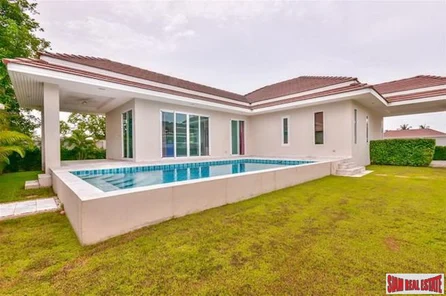 Large Well Maintained Pool Villa with Landscaped Yards in Hua Hin