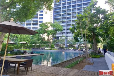 Walk to the Beautiful Beach from this One Bedroom Condo in North Pattaya