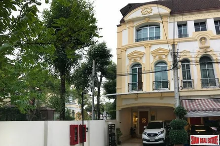 Baan Klang Krung Grande Vienna Rama 3 | Three Storey, Three Bedroom Townhouse in a Secure Estate, Rama 3