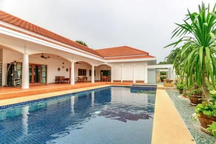 SIAM VILLAS 2 : Well Designed Large Pool Villa