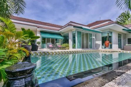 RM RESIDENCE : Luxury 4 Bed Pool Villa
