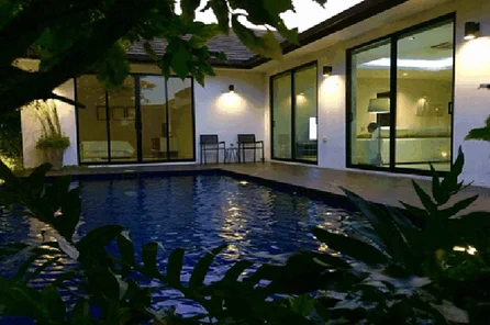 3 bedroom private luxury pool villa in a quiet areas for sale - East Pattaya