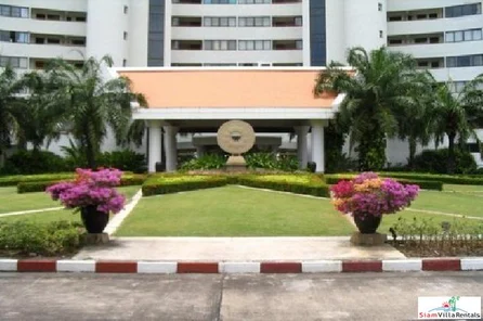 Large beautiful 3 bedroom condo in a quiet area for rent - Na jomtien 