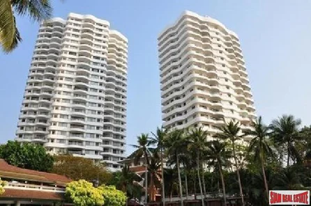 Luxury 3 bedrooms condo up on the hill of Pattaya for sale - Phratamnak Hill