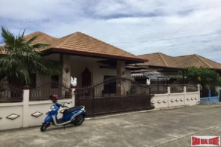 3 bedroom villa located at a very nice quiet and convenience areas for sale- East Pattaya