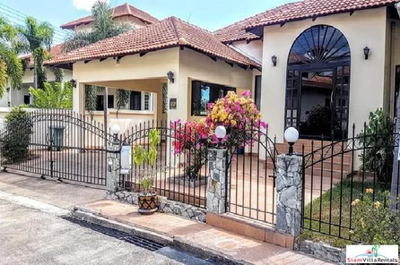 Single house 3 bedrooms with private pool for rent in East Pattaya
