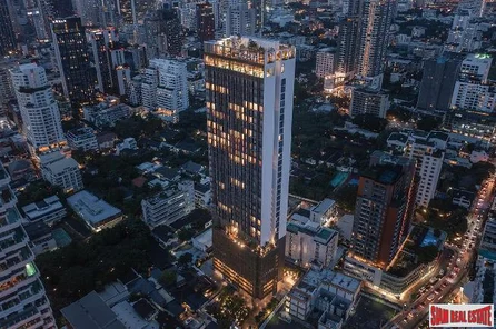 Newly Completed Luxury High-Rise Condo at Sukhumvit 39, Phrom Phong - 1 Bed Units - Up to 26% Discount and Free Furniture!