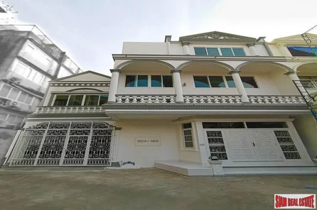 Three Storey Six Bedroom Home for Sale in an Excellent Sathupradit-Rama 3 Location