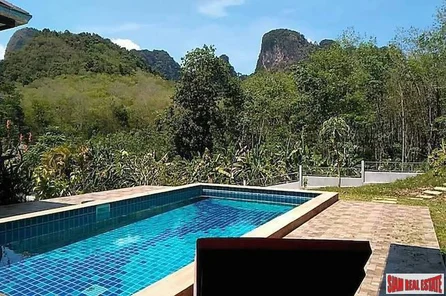 Large Three Bedroom Pool Villa with Spectacular Surrounding Mountain Views in Nong Thaley