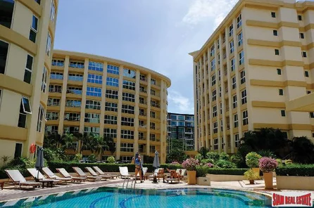 City Garden Condominium Pattaya | Spacious and Centrally Located Large 2 Bed Condo on 7th Floor