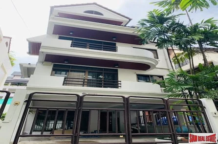 Large Four Bedroom Four Storey Pet Friendly House for Rent with Small Garden in an Excellent Sukhumvit Phrom Phong  Location