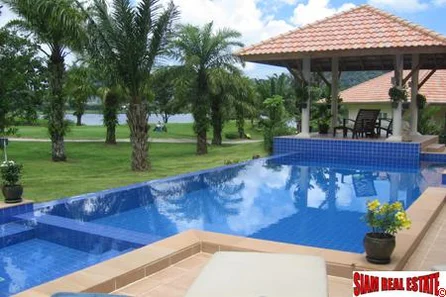 Loch Palm Garden Villas | Two Bedroom Golf View Villa with Large Swimming Pool for Sale