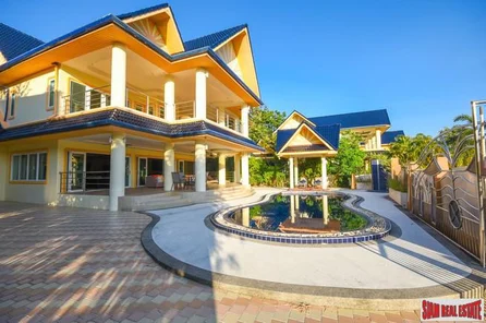 Platinum Residence Villa Rawai | Extra Large Five Bedroom Pool Villa for Rent