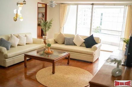 Three Bedroom 265 sqm Pet Friendly Apartment for Rent in Phrom Phong