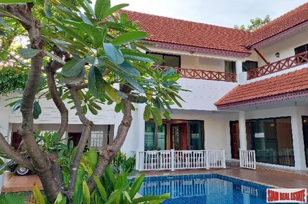 Large 4 Bed Detached House for Rent with Swimming Pool in ThongLor