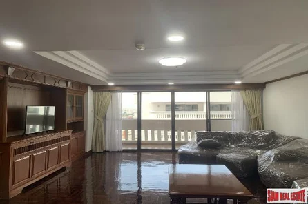 Sethiwan Mansion | Stunning 3 Bed Condo for Rent in Phrom Phong