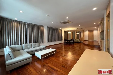 Academia Grand Tower Condominium | 3 Bedrooms and 2 Bathrooms for Sale in Phrom Phong Area of Bangkok