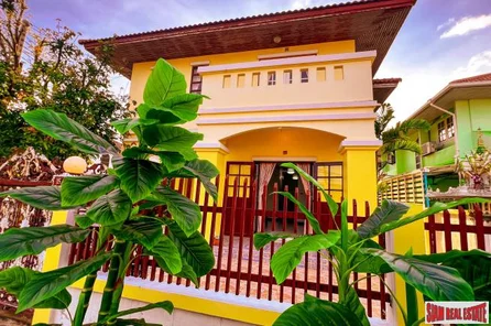 Charming 5 Bed House in a Gated Community 20 Minutes from Don Mueng International Airport 