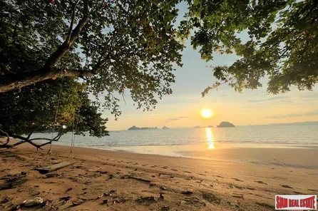 1.5 Rai on beachfront&Eco villas with an impressive island view for sale in Khaothong, Krabi