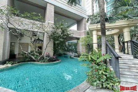 The Park Chidlom | Spacious 2 Bed Condo for Rent in Chid Lom