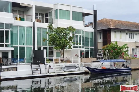 Boat Lagoon | Modern Three Bedroom Townhouse with Canal View for Rent