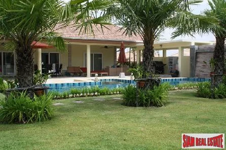 Highly Quality Pool Villas Set in Scenic Location a Few Minutes Drive from Golf Courses and Hua Hin Town Centre