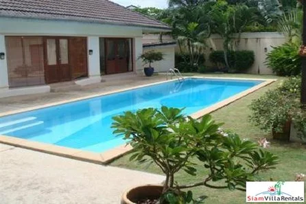 The Garden Villa | Spacious Three Bedroom Private Holiday Pool Villa in Kathu