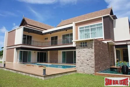 Three+ Bedroom Pool Villa with Large Garden in Chalong