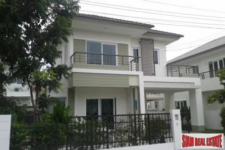 New, Detached, Three Bedroom House in Suksasawat/Tongku