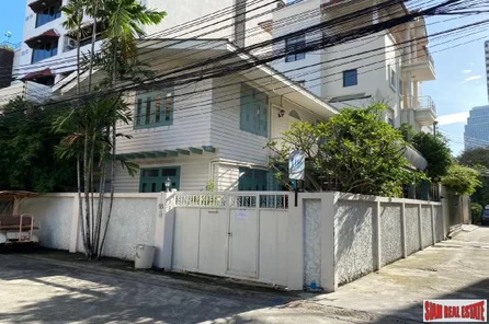 Three Bedroom 300 square meter Private House for Rent at Nana BTS