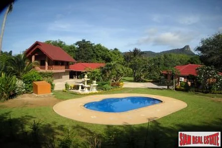 Luxury Cliff Side Pool Villa