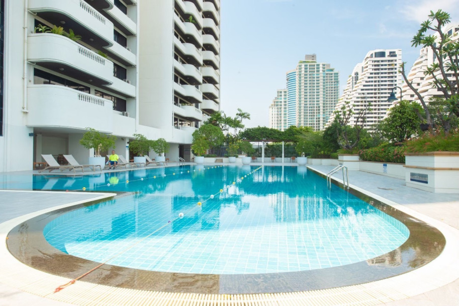 Centrepoint Residence Phromphong | 265 sqm. and 3 bedrooms, 3 bathrooms-1