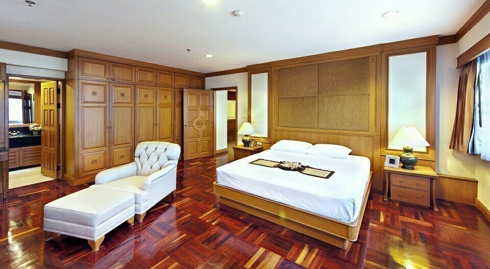 Centrepoint Residence Phromphong | 325 sqm. Luxury 4 Bed Condo-4