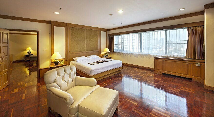 Centrepoint Residence Phromphong | 325 sqm. Luxury 4 Bed Condo-2