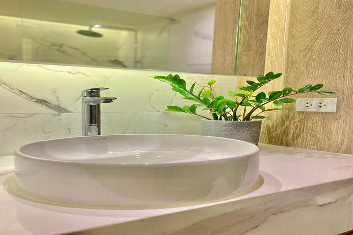 Allamanda Condominium  1 Bedroom 1 Bathroom Minimalist Design Meets Luxury Living in Laguna-20