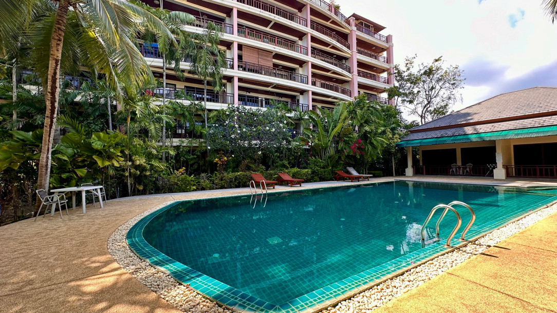 2 Bed 2 Bath Fully Renovated 120 m2 Condo in Rawai Seaview Condominium-1