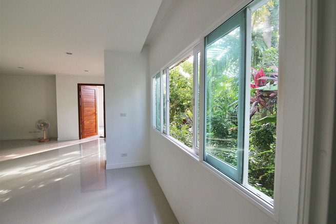 Lush greenery surrounding this 3 bedroom lovely home-17